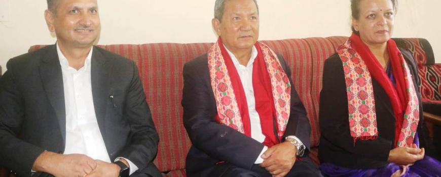 माधव नेपालको मुद्दामा  सरकारको कुनै भूमिका छैन : सञ्चार मन्त्री 