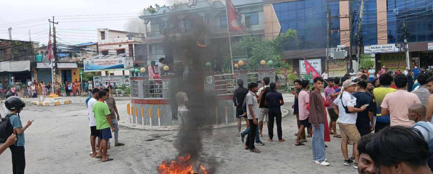  एमाले झापा पाटी कार्यालयमा आगजनी विराटनगरमा पुष्पलालको सालिक तोडफोड 