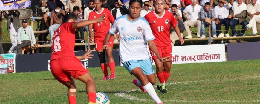 झापा महिला गोल्डकप : विमलाको ह्याट्रिकसँगै त्रिभुवन आर्मी सेमिफाइनलमा झापा महिला गोल्डकप : विमलाको ह्याट्रिकसँगै त्रिभुवन आर्मी सेमिफाइनलमा