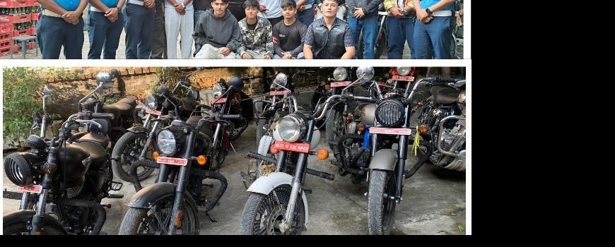 ध्वनी प्रदुषण नियन्त्रणमा ट्राफिक प्रहरीलाई युवाको साथ, आफैले निकाले ‘मोडिफाइड साइलेन्सर’ ध्वनी प्रदुषण नियन्त्रणमा ट्राफिक प्रहरीलाई युवाको साथ, आफैले निकाले ‘मोडिफाइड साइलेन्सर’