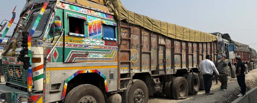 तेस्रो देशबाट आएको  गुणस्तरीय कोइला भारतमा बेचेर, नेपालमा नक्कली कोइलाको तस्करी 