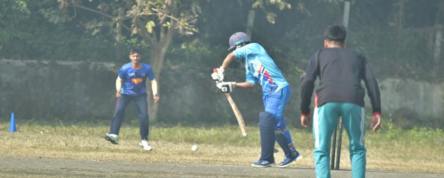 अन्तरकलेज  क्रिकेटको उपाधिका लागि विश्वआदर्श र नमुना प्रतिस्पर्धा गर्ने 