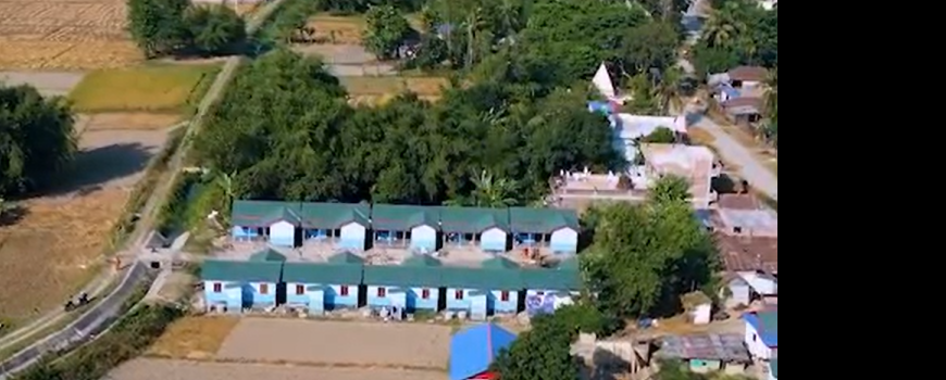 नयाँघर पाएका बाढीपिडित भन्छन् : भगवतीनै बनेर आउनुभयो भगबती चौधरी नयाँघर पाएका बाढीपिडित भन्छन् : भगवतीनै बनेर आउनुभयो भगबती चौधरी