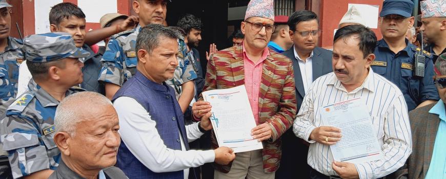 एमाले अध्यक्ष ओलीको रिहाइको माग गर्दै विराटनगरमा प्रर्दशन एमाले अध्यक्ष ओलीको रिहाइको माग गर्दै विराटनगरमा प्रर्दशन