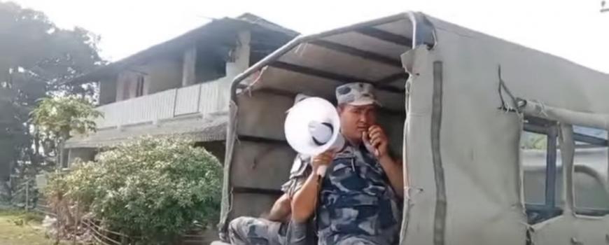 तस्करी गर्न दशगजामा बनेका घरमा अवैध प्वाल, १ सय रुपैयाँ भन्दा माथिका सामानमा कडाइ तस्करी गर्न दशगजामा बनेका घरमा अवैध प्वाल, १ सय रुपैयाँ भन्दा माथिका सामानमा कडाइ